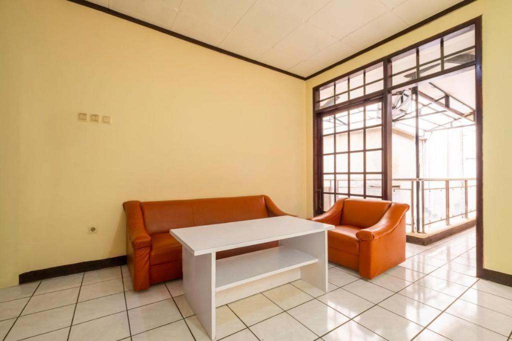 Hotel Super Oyo 2672 Bee M Syariah Bandung Zewnętrze zdjęcie