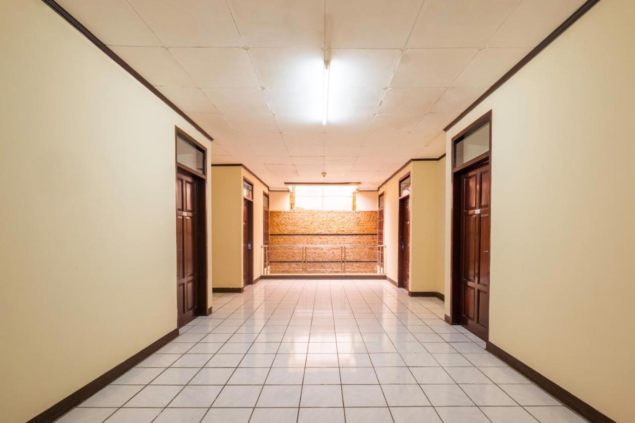 Hotel Super Oyo 2672 Bee M Syariah Bandung Zewnętrze zdjęcie